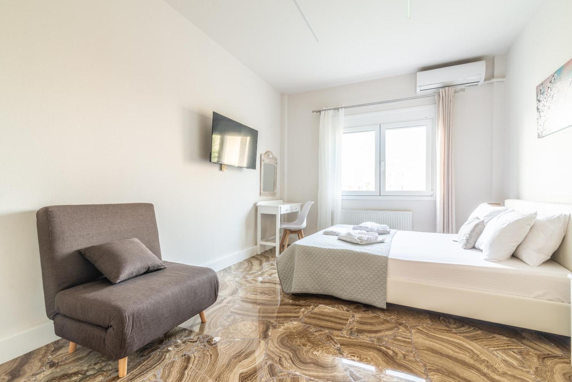 Stylish Apartment Near The Beach With Parking Gazi Экстерьер фото